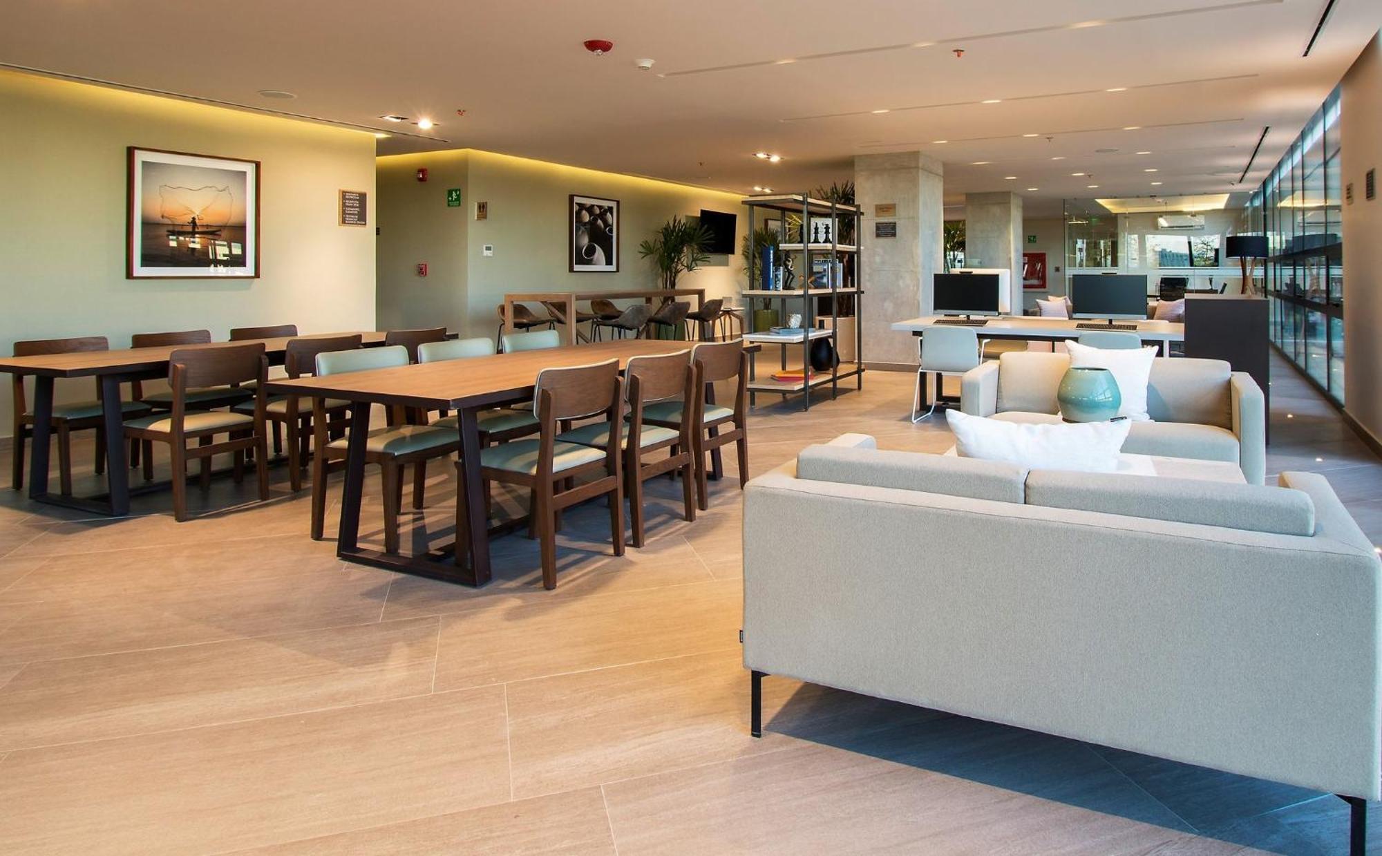 Staybridge Suites - Guadalajara Novena By Ihg Exterior photo