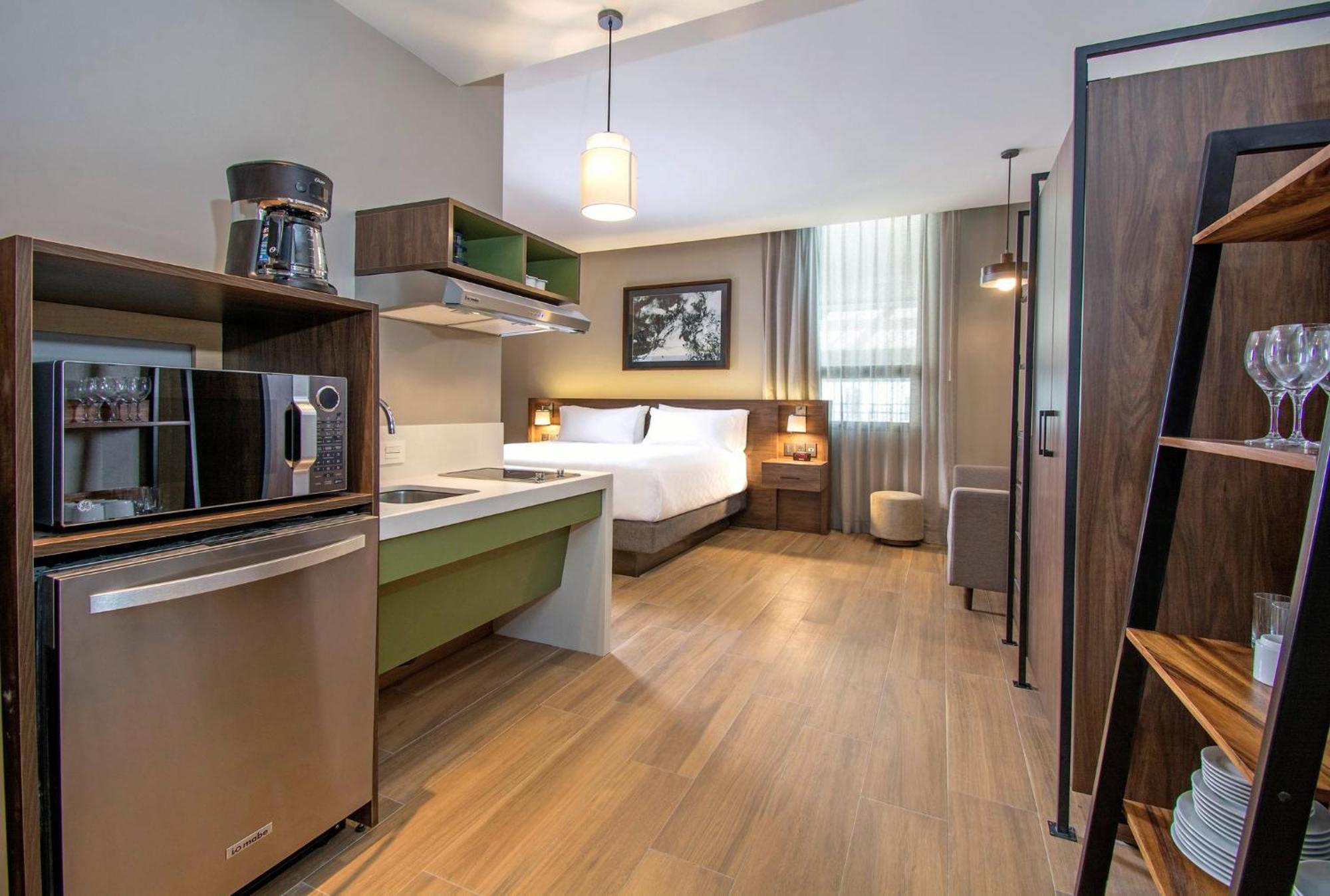 Staybridge Suites - Guadalajara Novena By Ihg Exterior photo